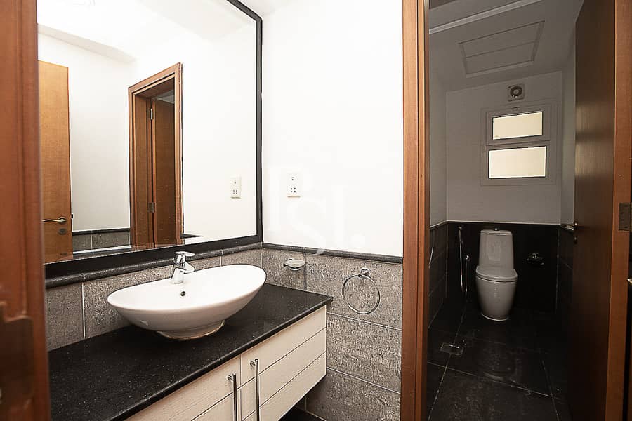 23 al-forsan-khalifa-city-A-abu-dhabi-bathroom. jpg
