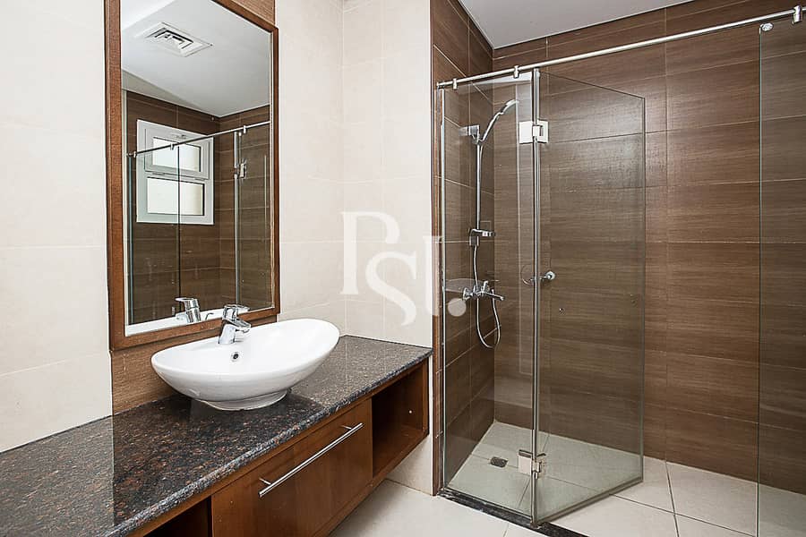25 al-forsan-khalifa-city-A-abu-dhabi-master-bathroom_(3). jpg