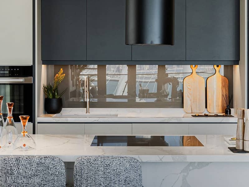 16 Kitchen. jpg