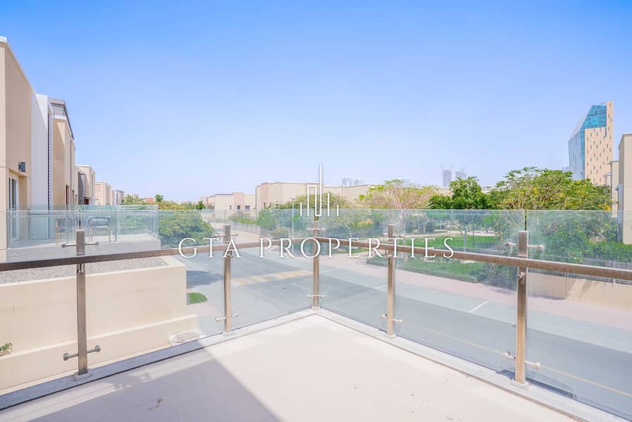 位于迪拜科学园,兰塔纳别墅,兰塔纳别墅1号 3 卧室的别墅 4700000 AED - 11739335 位于迪拜科学园,兰塔纳别墅,兰塔纳别墅1号 3 卧室的别墅 4700000 AED - 11739335