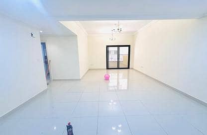 مبنى سكني 11 غرف نوم للبيع في تجارية مويلح، الشارقة - 14303252-f8900o. jpg