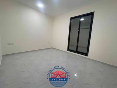 شقة 2 غرفة نوم للايجار في بني ياس، أبوظبي - IMG_2976. jpg