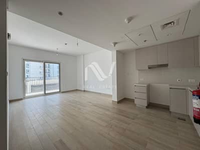 1 Bedroom Apartment for Rent in Yas Island, Abu Dhabi - Water's Edge_0008_IMG-20250522-WA0149. jpg. jpg