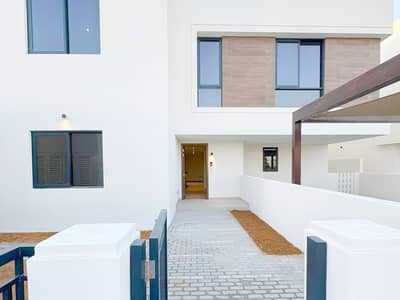 5 Bedroom Villa for Rent in Yas Island, Abu Dhabi - Prestigious living | Modern style | Full amenities