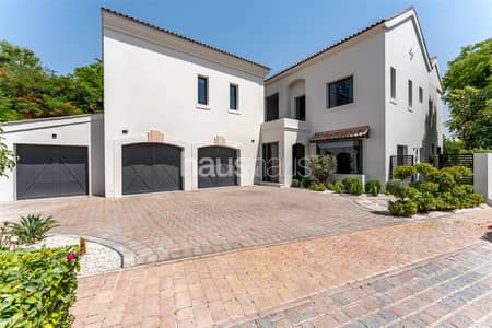 Turnkey Villa in Flame Tree Ridge with Golf Views