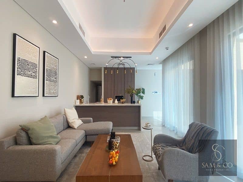 12 livingroom-2-1. jpg
