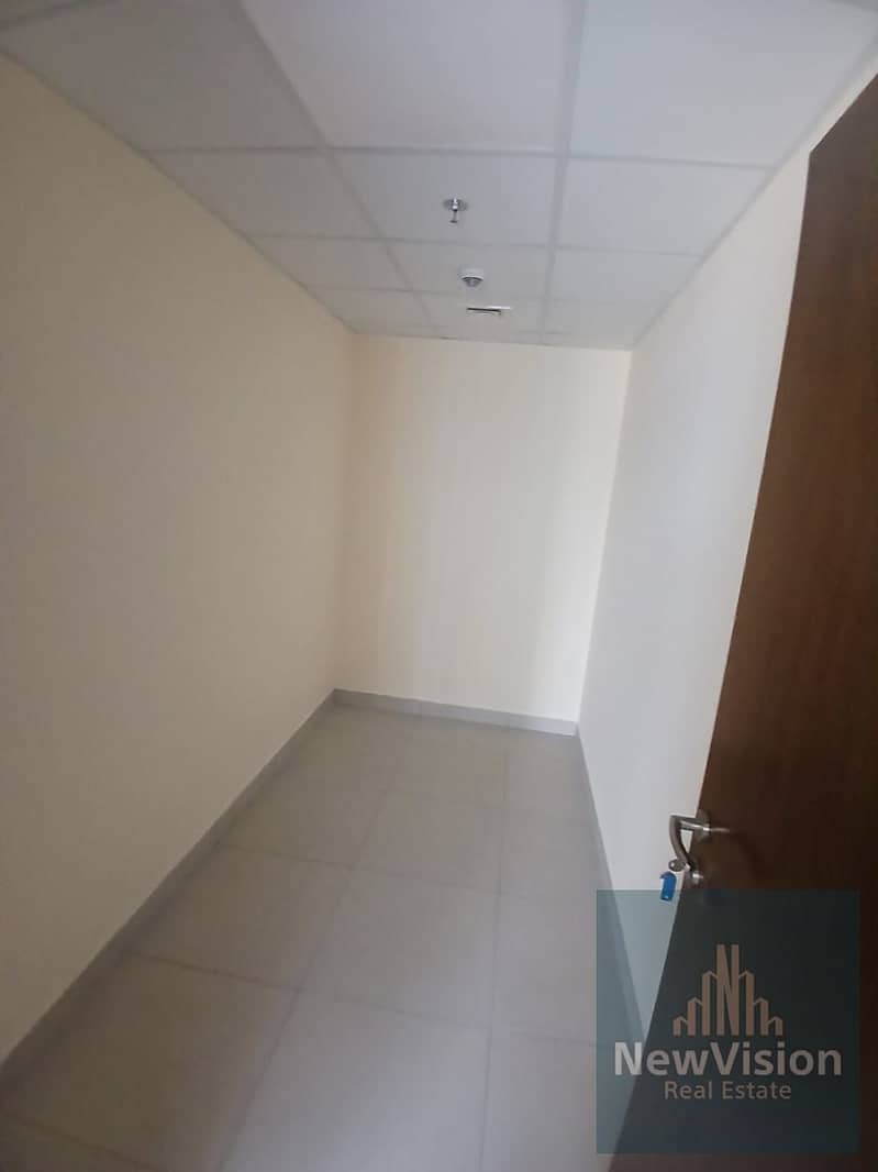13 fdd76445-b878-4ccf-8169-1387632d86ea. jpg