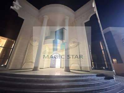 فیلا 11 غرف نوم للايجار في مدينة خليفة، أبوظبي - IMG-20250114-WA0238. jpg