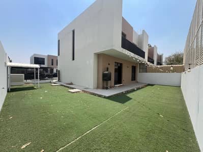 Luxury Spacious 4BHK Corner Villa For Rent in Nasma Residence