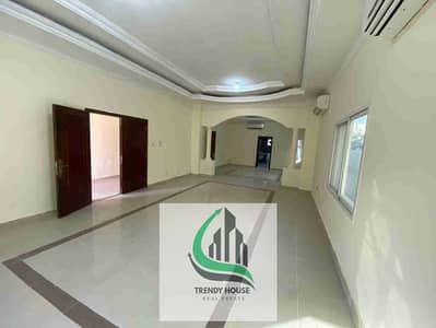 Amazing Big space 6 bedrooms with yard and parking area