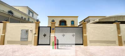 فيلا كبيرة 6 غرف ماستر مع مسبح للايجار في غدير الطير