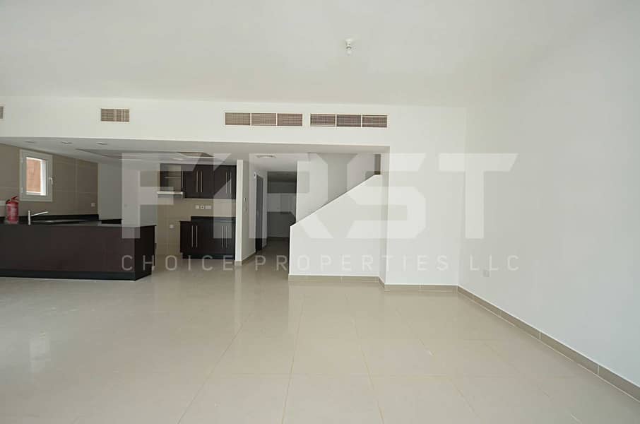 6 Internal Photo of 4 Bedroom Villa in Al Reef Villas Al Reef Abu Dhabi UAE 265.5 sq. m 2858 sq. ft (40). jpg