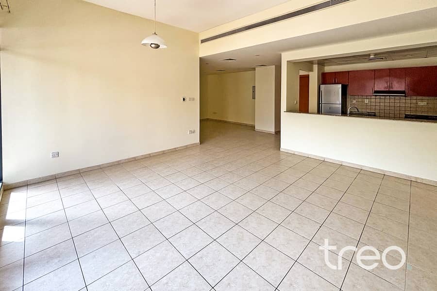 Great Condition | Vacant | Vastu Compliant Great Condition | Vacant | Vastu Compliant