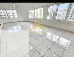 شقة في شارع حمدان 2 غرف 68000 درهم - 11752453