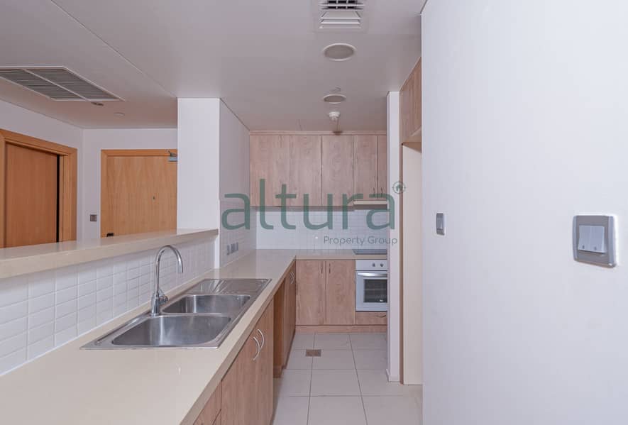 3 Kitchen. jpg