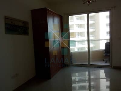 Lake View Studio with Balcony 1parking High Floor Lake View Studio with Balcony 1parking High Floor