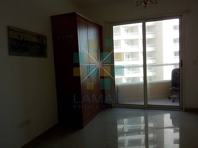 Lake View Studio with Balcony 1parking High Floor Lake View Studio with Balcony 1parking High Floor
