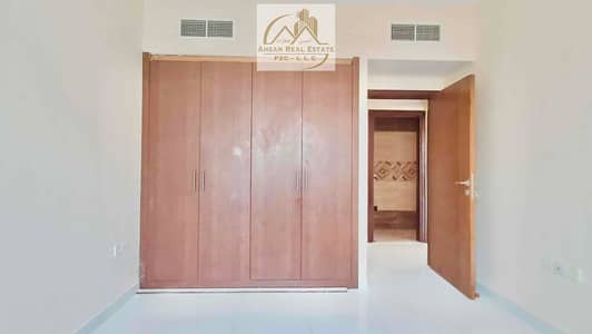 فلیٹ 2 غرفة نوم للايجار في تجارية مويلح، الشارقة - 8bab4875-b2c9-4056-ba4c-b1a4fafb8522. jpg