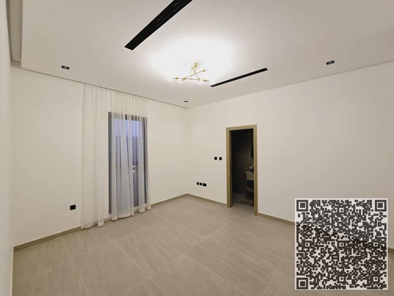 12 acd11599-908d-4200-b202-e17c29ec94ce. jpg