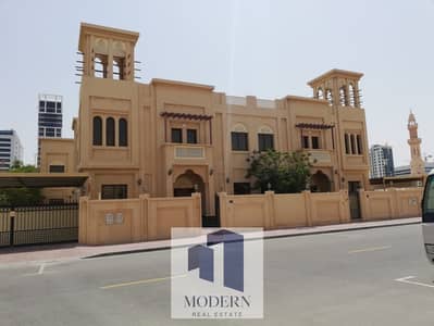 فیلا 5 غرف نوم للايجار في البرشاء، دبي - cfe02c59-3942-4957-88ae-27c0c6e78fae. jpg