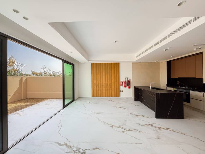 3 BHK + Maid | Single Row | Luxury Finishing 3 BHK + Maid | Single Row | Luxury Finishing