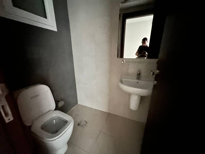 17 ff8c5d5e-663e-47ed-8abf-5e97c0b1562b. jpeg