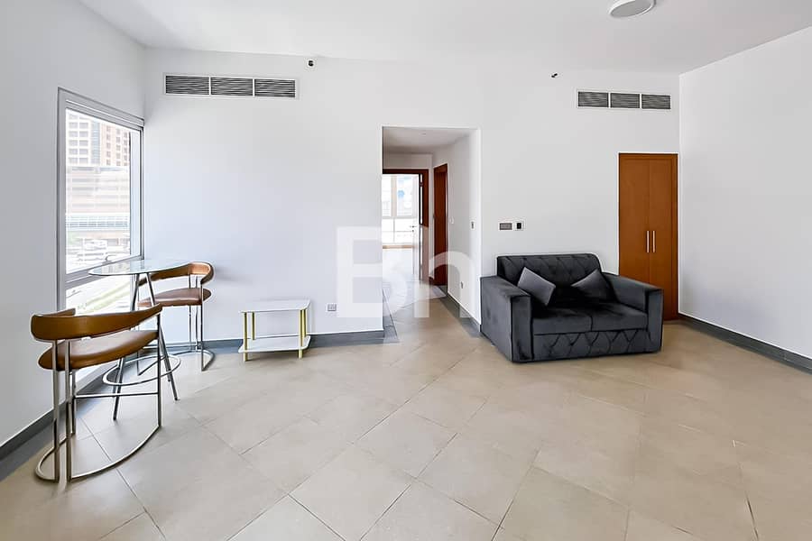 Modern 1BHK | Near Metro | Madison Residency Modern 1BHK | Near Metro | Madison Residency
