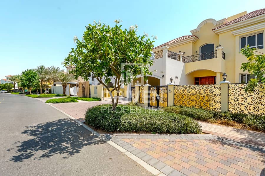Park View | Single Row Villa with Basement Park View | Single Row Villa with Basement