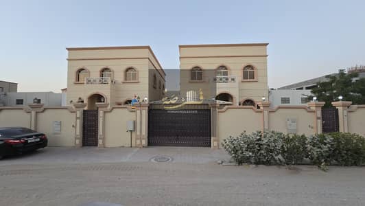 فیلا 5 غرف نوم للايجار في المويهات، عجمان - 8bc9e54f-738f-4a74-abfe-b4426f225827. jpg