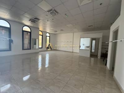 محل تجاري  للايجار في قرية جميرا الدائرية، دبي - WhatsApp Image 2025-05-26 at 11.10. 56_996df69f. jpg