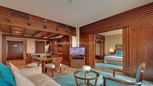 1 Bedroom Apartment for Rent in Palm Jumeirah, Dubai - Premium Living | Beach Views | Discreet