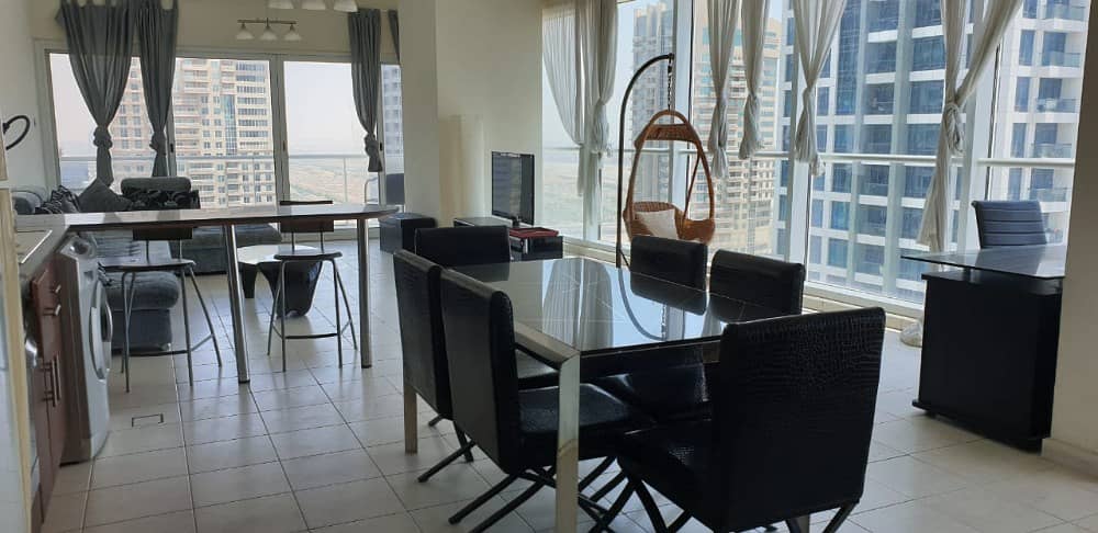 Close To Metro! Amazing Views !! 1BR For Sale