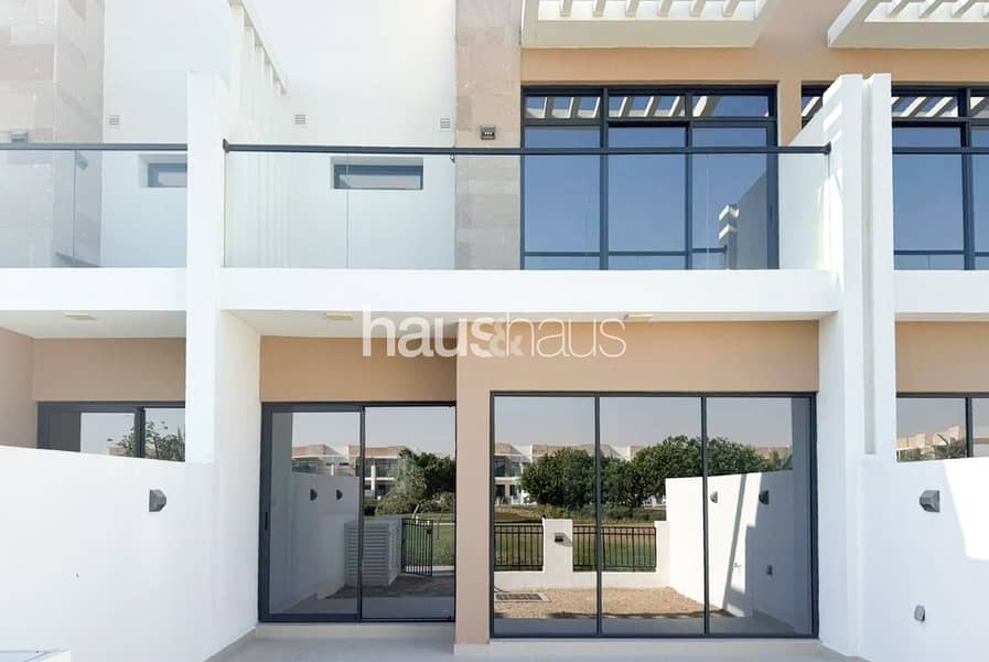 位于达马克山庄,公园别墅,洛克伍德别墅群 3 卧室的联排别墅 180000 AED - 11758856 位于达马克山庄,公园别墅,洛克伍德别墅群 3 卧室的联排别墅 180000 AED - 11758856