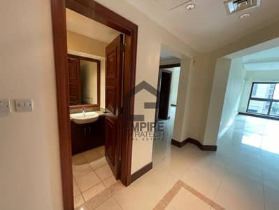 2 Bedroom Flat for Rent in Palm Jumeirah, Dubai - Sea View | Stunning and Bright Unit | On the Palm