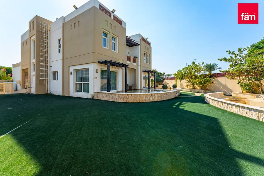 Large Plot | Single Row | Furnished Large Plot | Single Row | Furnished