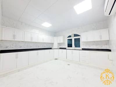 4 Cпальни Апартамент в аренду в Аль Шамха, Абу-Даби - WhatsApp Image 2024-05-01 at 3.19. 07 PM (1). jpeg