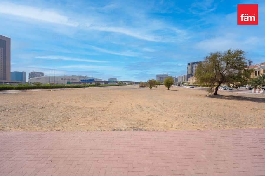PRIME LIWAN PLOTS FOR SALE | BUILD 2 UNITS