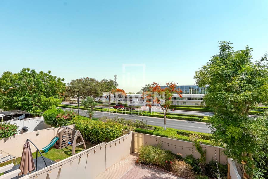 Open View | Well-managed | Serene Location Open View | Well-managed | Serene Location