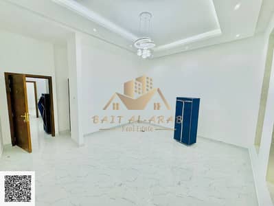 فیلا 5 غرف نوم للايجار في الزاهية، عجمان - 660660. jpg