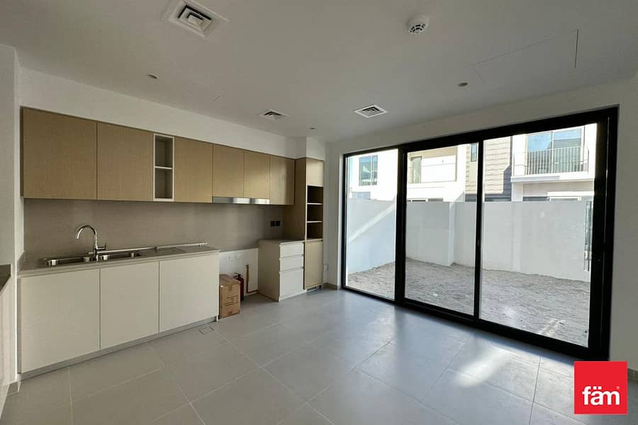 3BR + maid | Upgraded | Prime location