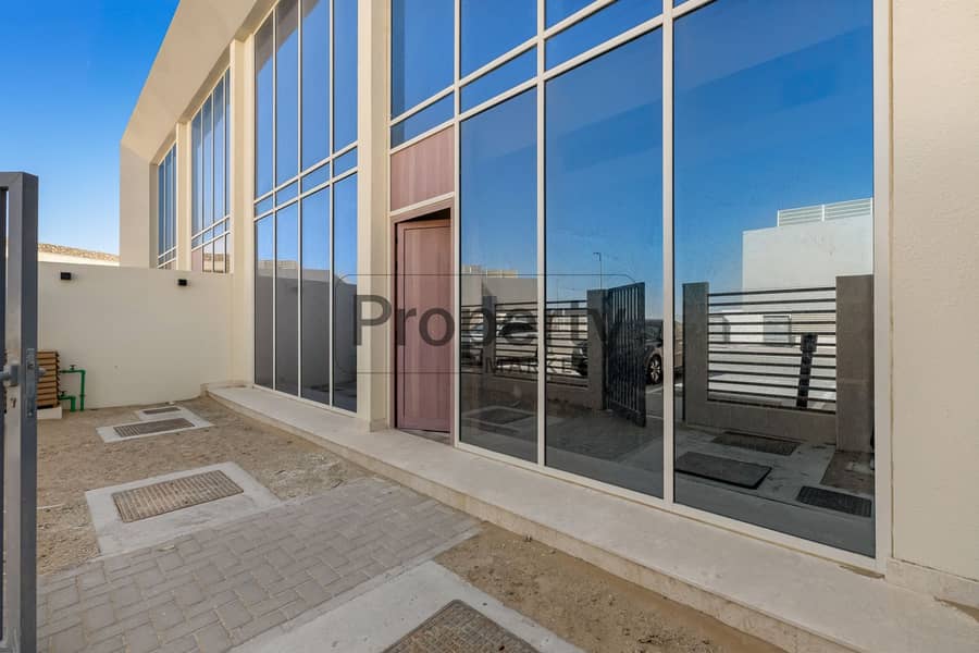 24 7ST05289. jpg