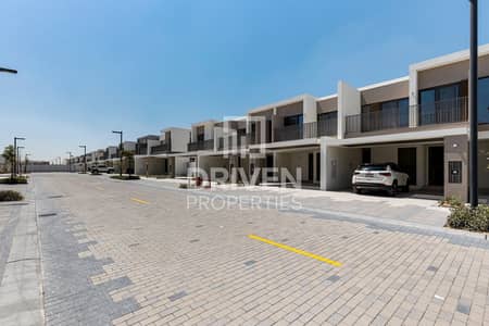 3 Bedroom Townhouse for Rent in Tilal Al Ghaf, Dubai - Spacious Layout | Community View | Vacant
