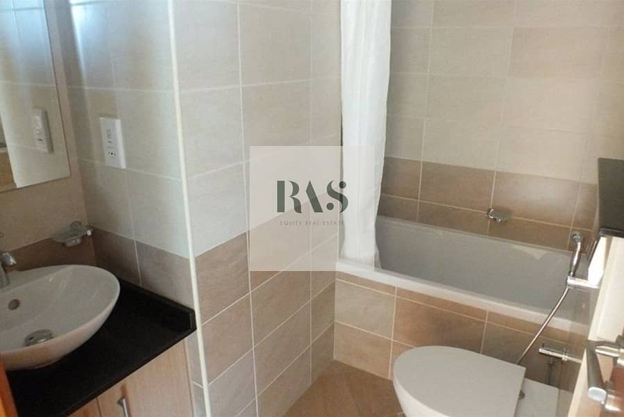 9 Bathroom-1. jpg