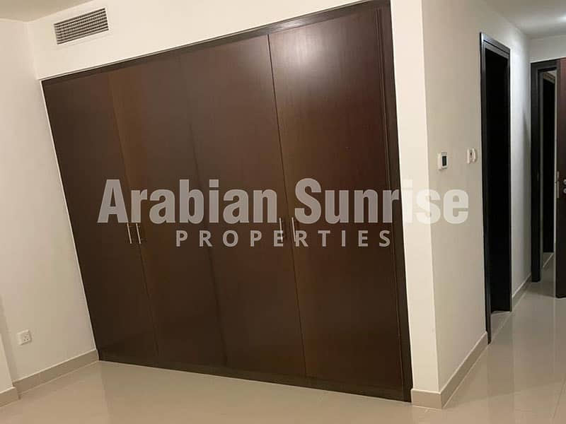 8 Sky Tower-1BR-4910-934sft-biw. jpg