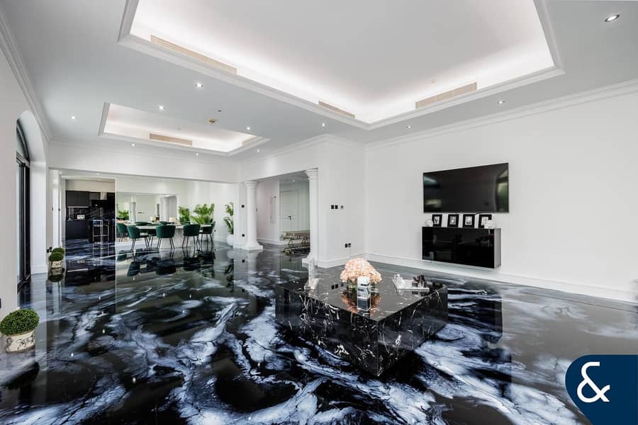 Fully Upgraded Penthouse | Large Terrace Fully Upgraded Penthouse | Large Terrace