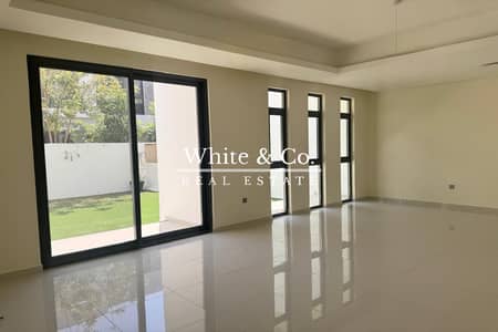 3 Bedroom Townhouse for Sale in DAMAC Hills 2 (Akoya by DAMAC), Dubai - 3 Bedroom + Maids | R2M | Modern Design