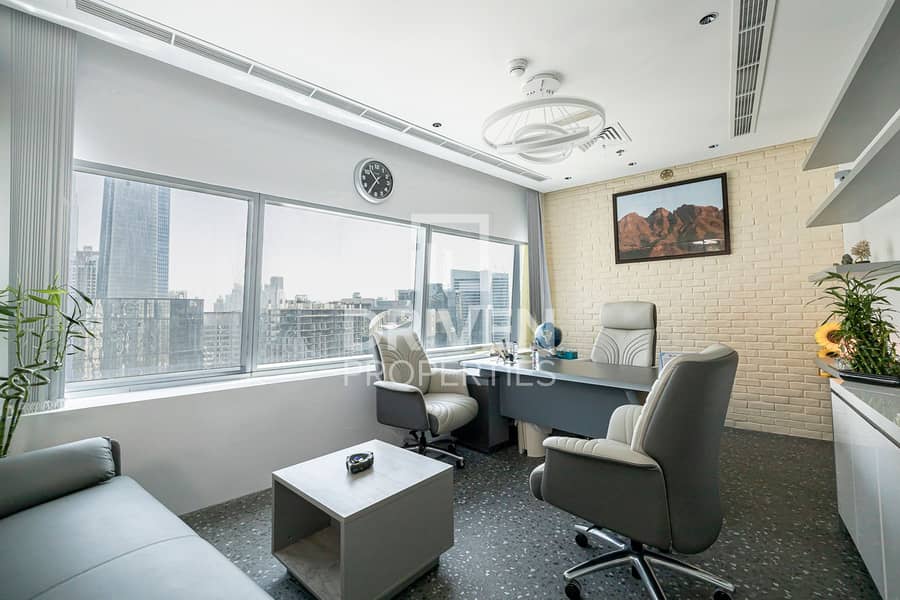 Vacant | Fitted And Neat | Near Metro Station Vacant | Fitted And Neat | Near Metro Station