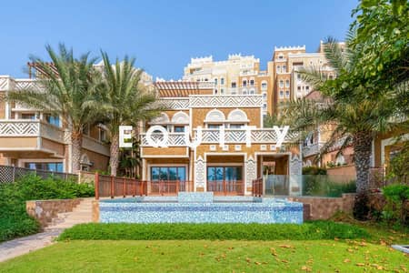 4 Bedroom Villa for Rent in Palm Jumeirah, Dubai - Sea Views | Huge Villa | Vacant | View Now