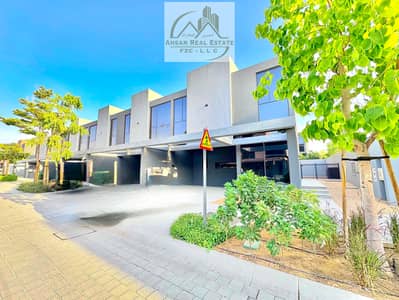 4 Bedroom Townhouse for Rent in Tilal City, Sharjah - IMG_2446. jpg