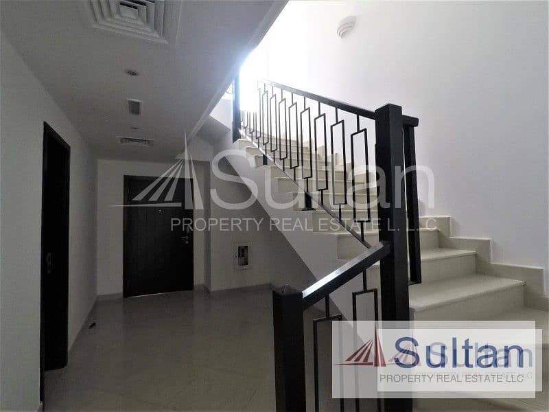 5 3BR Bayti Villa with Direct Pool Access in Hamra Village